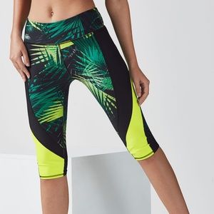 Fabletics Navassa crop leggings medium